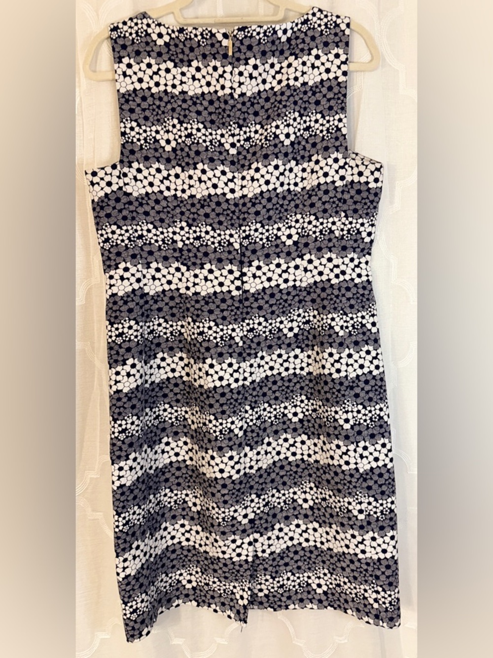 Karl Lagerfeld Paris Black White Floral Sheath Dress Size 8 Chic Career Classic - Picture 9 of 15
